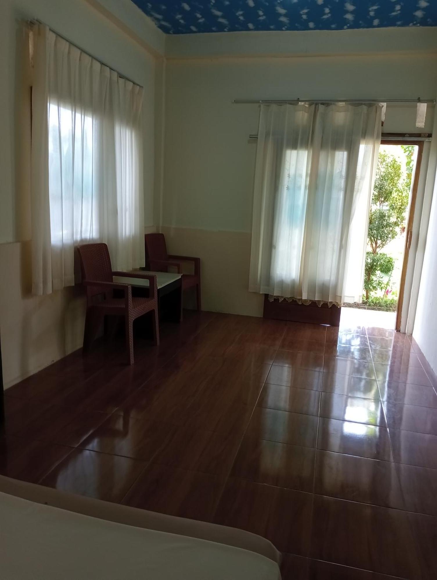 The Daun Puntik Homestay Pemenang Esterno foto